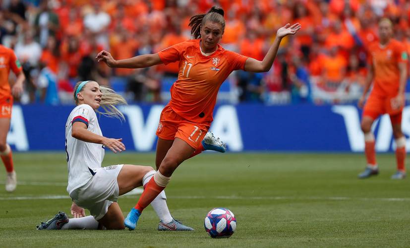 女足对荷兰最新战况